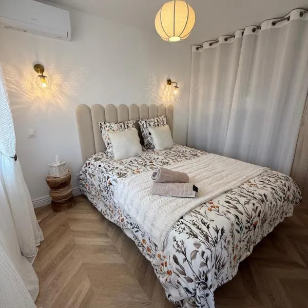 Week-end Disney à 10 min du Parc, séjour en couple ou famille , 2 nuits faciles avec parking privé,考普瓦利的飯店