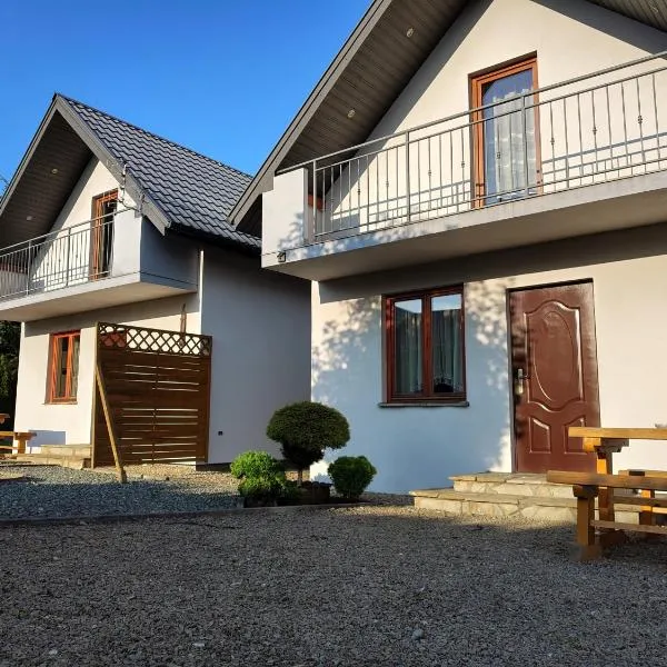 Domki letniskowe Zacisze, hotel v mestu Bartkowa-Posadowa