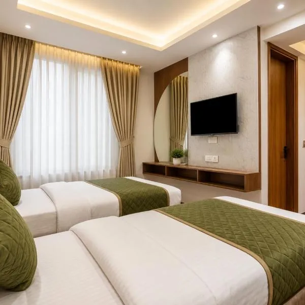 Hotel Grand Aavaas- Traveller's Choice Award Winner 2025, hotell sihtkohas New Delhi