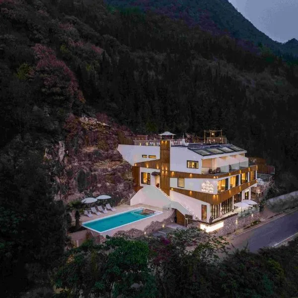 Yinyu Mountain View Holiday Beauty, hotel di Xingyi