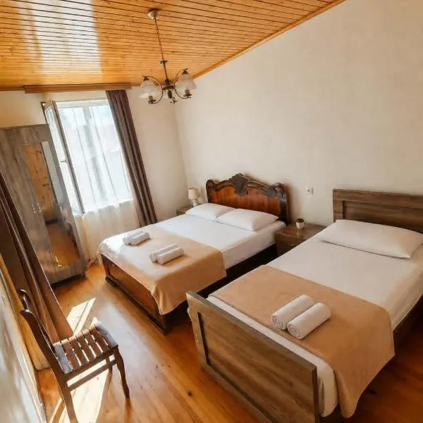 Guesthouse Guram Baba, ξενοδοχείο στη Μέστια