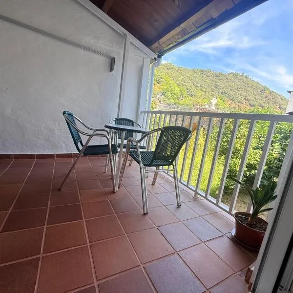 el piso de Chon, hotel v destinácii Villafranca del Bierzo