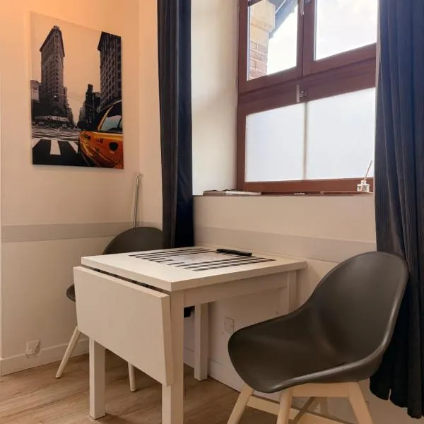 Studio dans les écuries du chateau, hotell i Bonnelles