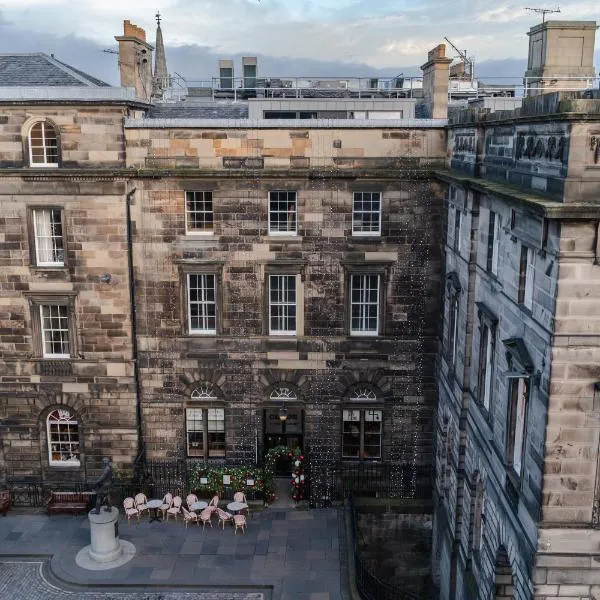 CODE - The Court, Edinburgh, hotel v destinaci Edinburgh