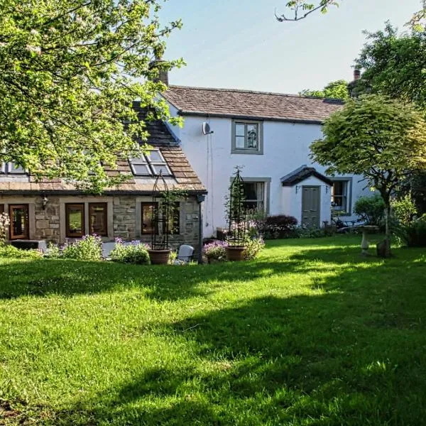 Sweet Briar Cottage, Hotel in Skipton