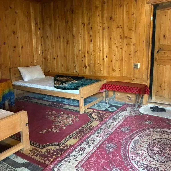 Kalash Valley Home Stay & Kalash Guest House、Burungrāmのホテル