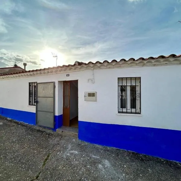 casa rural en vecinos pueblo a 20 min de Salamanc, Hotel in Salamanca