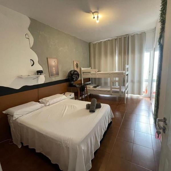 Quarto com varanda privada a 160 metros da Praia do Farol da barra 2