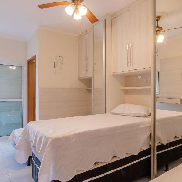 Apto 2 quartos c Varanda a 200m da Praia Vila Tupi - Foto 4