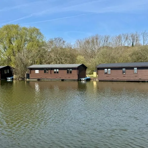 Yare River Lodge Houseboat, Hotel in Stalham
