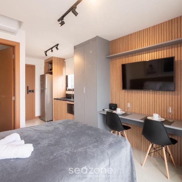 Conforto moderno a 500m da praia da Barra ZNB1401