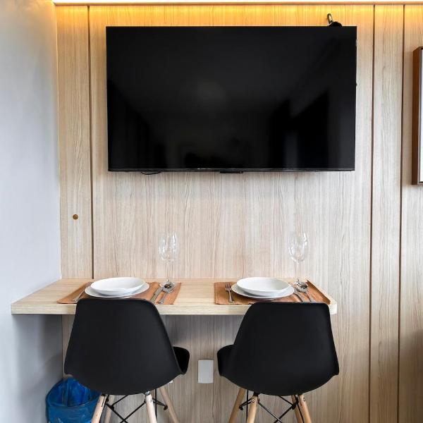 Apê Premium, Cama Queen, Varanda e Smart TV - Foto 4