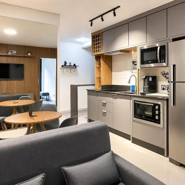 Quarto e Sala, 4 pessoas, ao lado de CGH