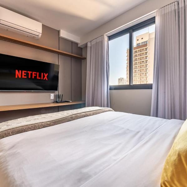 Apê Moderno, Cama Queen, Smart TV, Ar - Foto 3