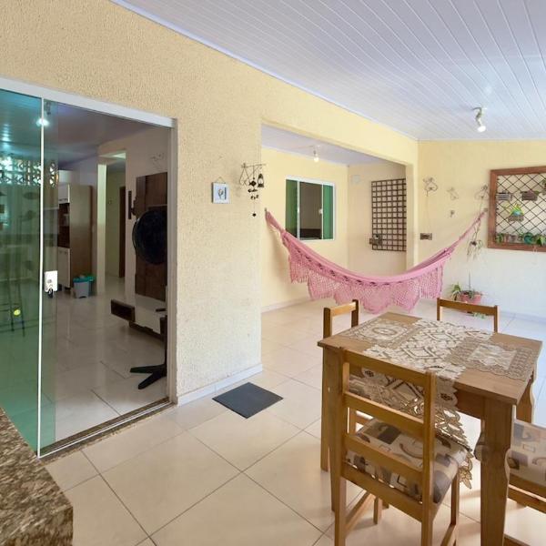 Casa a 500 m da Praia Brava com churrasqueira - Foto 4