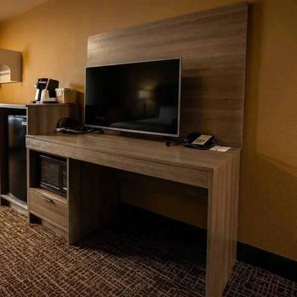 Ramada by Wyndham Cranbrook, hotel v mestu Cranbrook