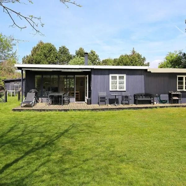 4 person holiday home in Store Fuglede, Hotel in Store Fuglede
