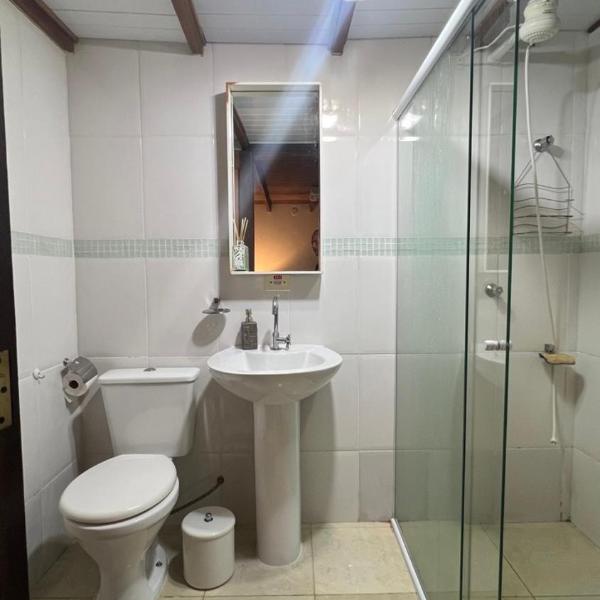 Casa com piscina e 3 suítes à menos de 30m do mar - Foto 3