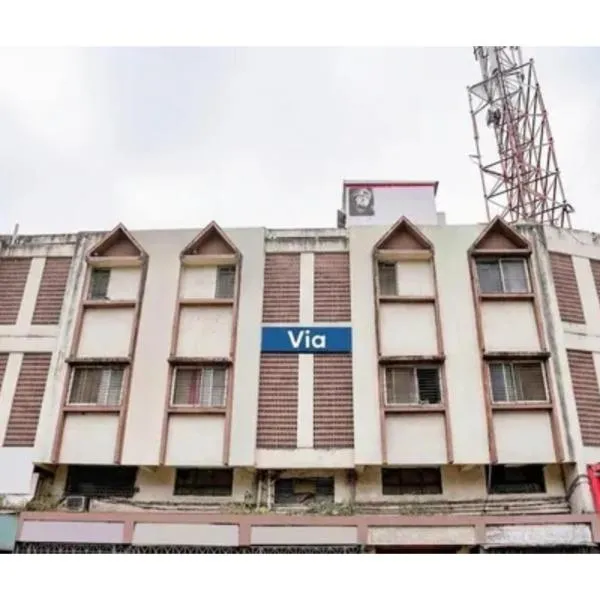 Via Sai Lodging - Nashik Railway Station, hotel a Nashik