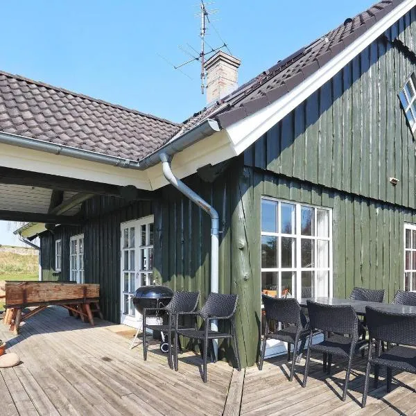 5 star holiday home in Løgstrup, hotel em Hjarbæk