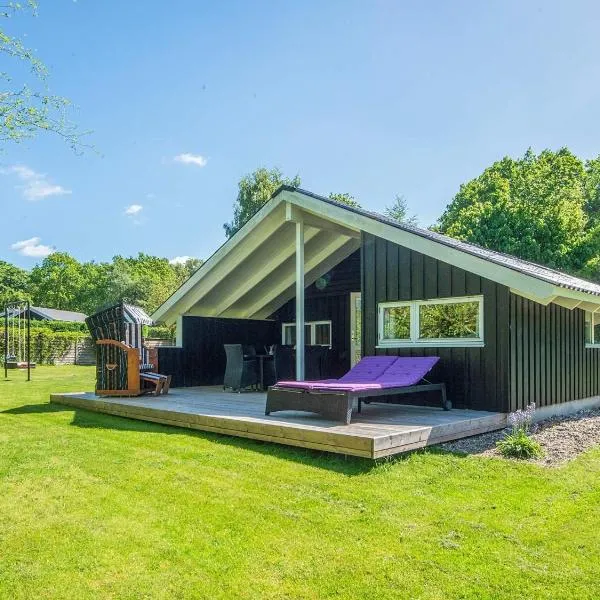 Viesnīca 4 star holiday home in Børkop pilsētā Egeskov