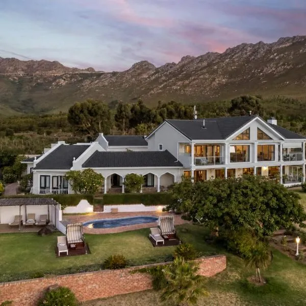 Apricot Gardens Guesthouse, hotel v destinaci Gordonʼs Bay