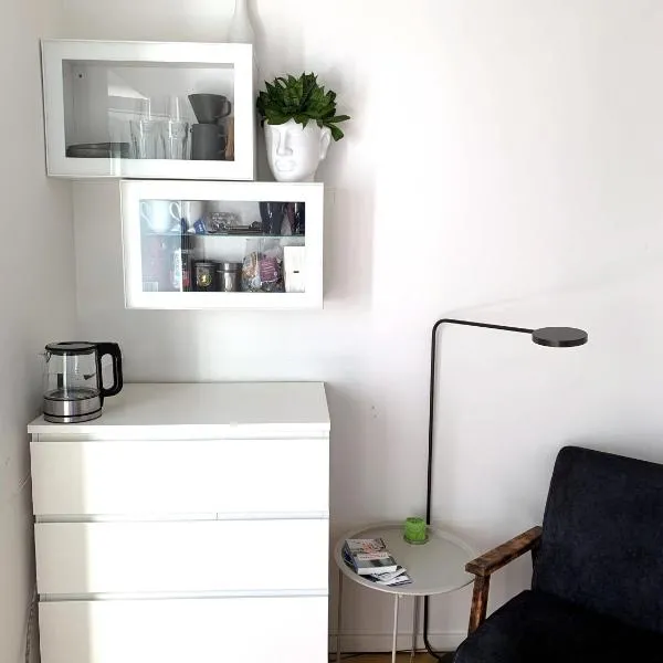 Cosy room in Copenhagen townhouse, hotel in Kopenhagen