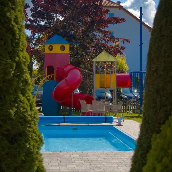 Willa Nemo, hotel en Karwia
