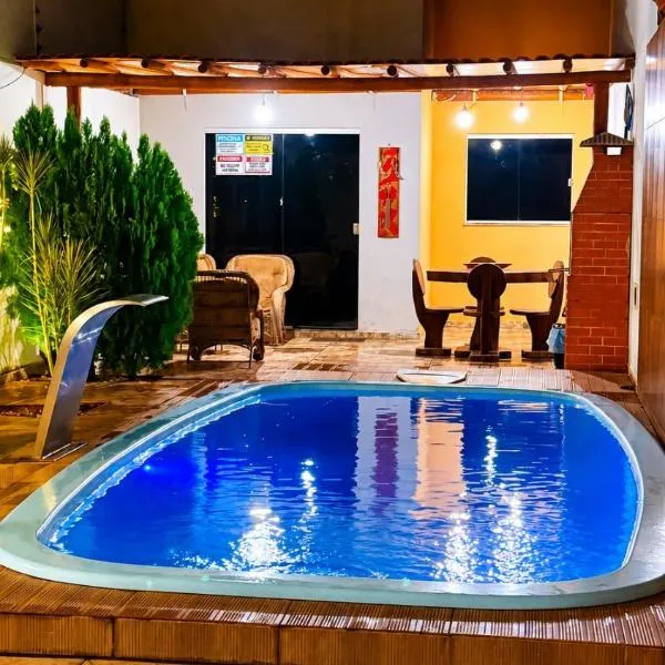 Casa com piscina moderna e aconchegante para sua maior comodidade, hotel em Petrolina