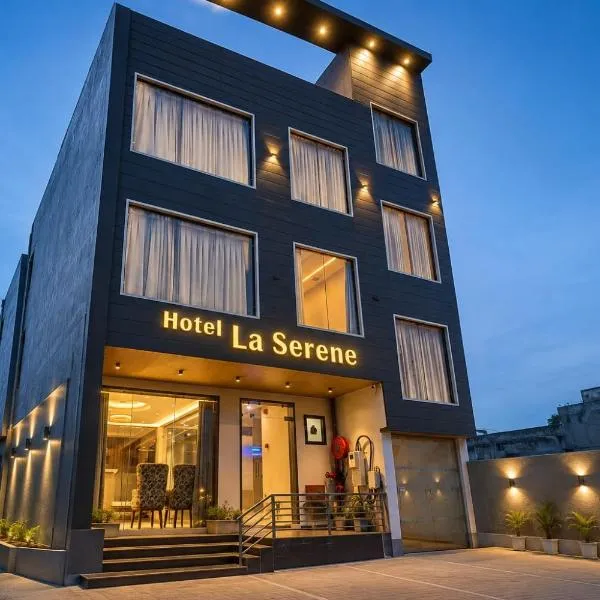 Hotel La Serene - Agra, hotel din Agra