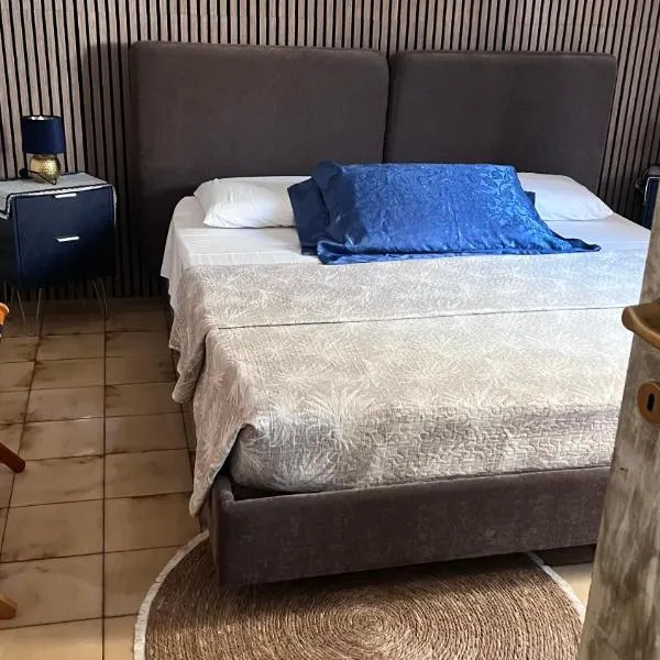 Da Adriana Guesthouse, hotel in Santa Teresa Gallura