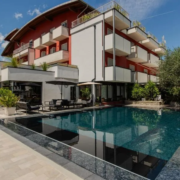 Hotel Virgilio – hotel w mieście Riva del Garda