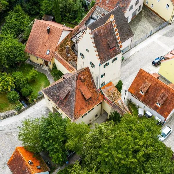 Historischer Stadtturm Fürstentor Greding, hotel v destinaci Greding
