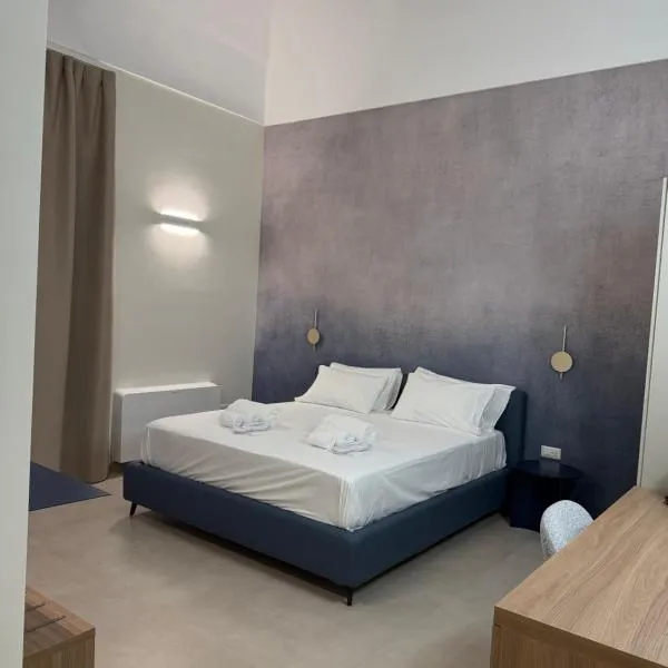 Alkimia Luxury Rooms, hotel i Brindisi