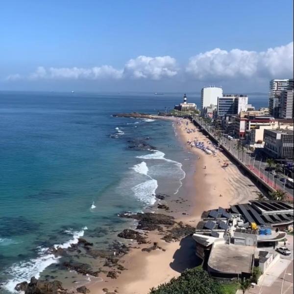 Barra Spot 806 Urban Paradise