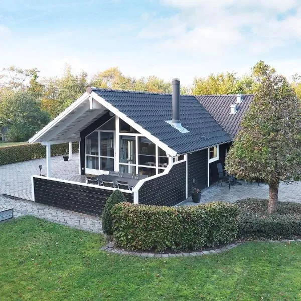 7 person holiday home in Løgstør-By Traum, hotel di Trend