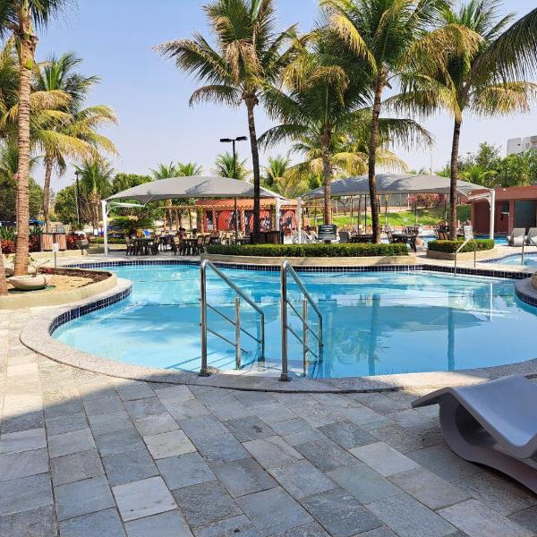 Lagoa Quente Hotel - Flat com Café da Manhã e Acesso ao Parque Aquático
