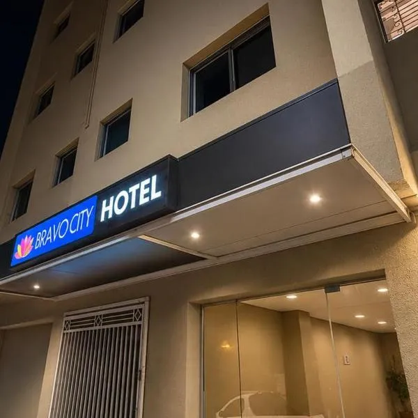 Bravo City Hotel Campinas, хотел в Кампинас