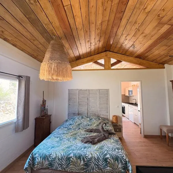 Charmante maison avec jardin et parking: La Cadière-d'Azur şehrinde bir otel