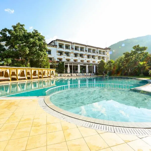 Hotel Paradise, hotel em Ognyanovo
