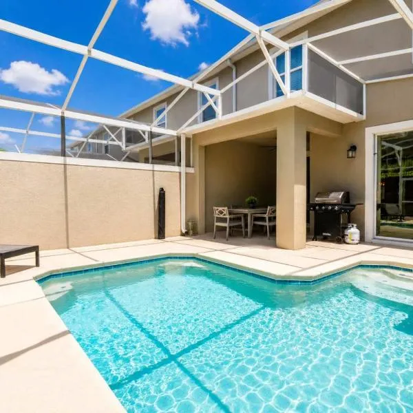 Stunning 4BR at ChampionsGate - Pool & BBQ, hotel en Kissimmee