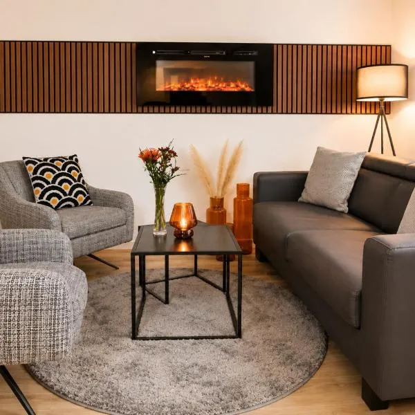 Paderborn Oase - großzügig mit Kamin- Balkon -Parkplatz, hotel en Paderborn