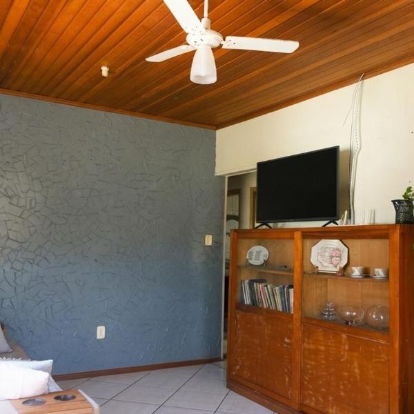 Casa com 3 quartos Wi fi e Quintal no Centro