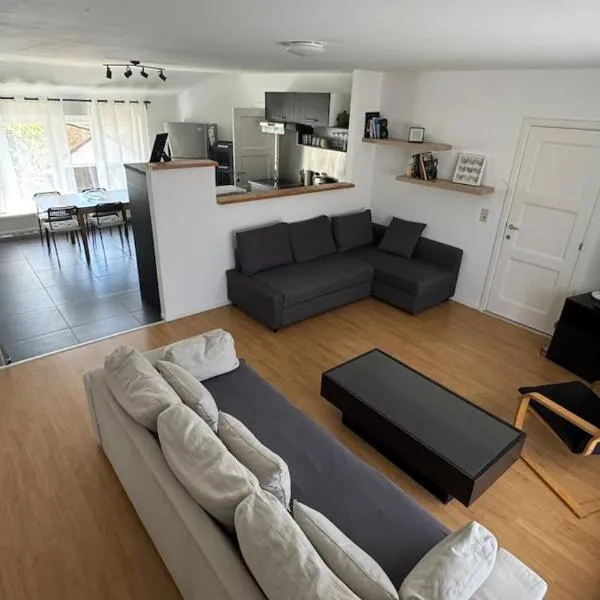 Large Family & Group Home, Calm Nature, Highway Access, Fast Wi-Fi & Free Parking، فندق في Beauvechain