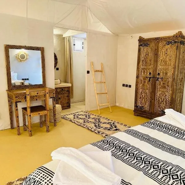 Merzouga Desert Night Luxury Camp Tours & Cozy Rooms, hotel sa Rissani