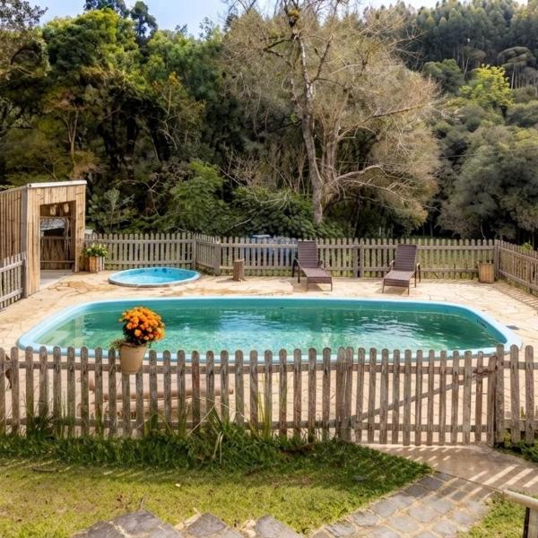 Chacara com Piscina, Lago e Trilha Jardim da Colina