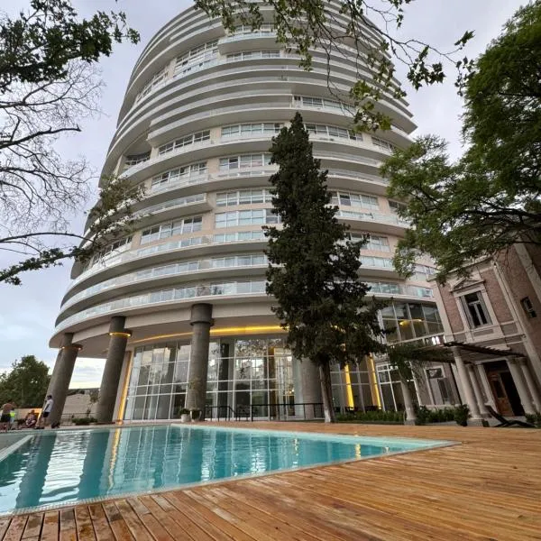 Torre Leloir Departamento - Ciudad de Mendoza, hotel a Villa Marini