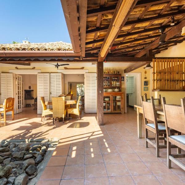 Casa Balinesa com Piscina e Serviços, Apenas 50m da Praia! - Foto 5