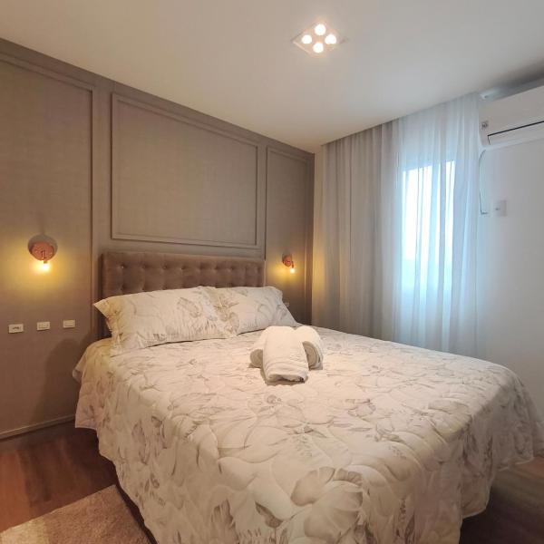 Apartamento dois dormitórios com suíte (Fort1403)