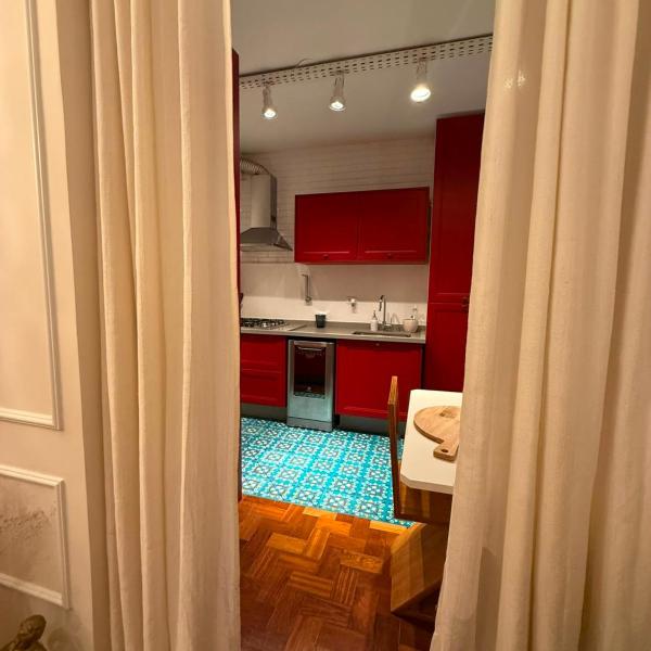 House with personality on the best block in Jardins! - Foto 3